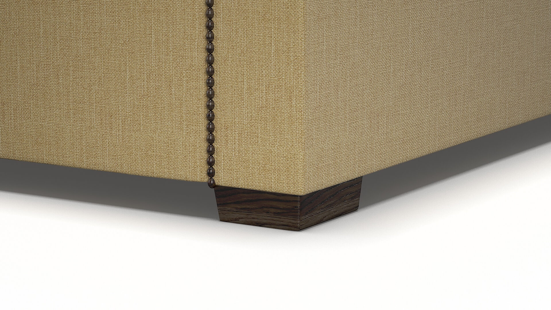 Bria Avalon_hp Ginger Bed Leg