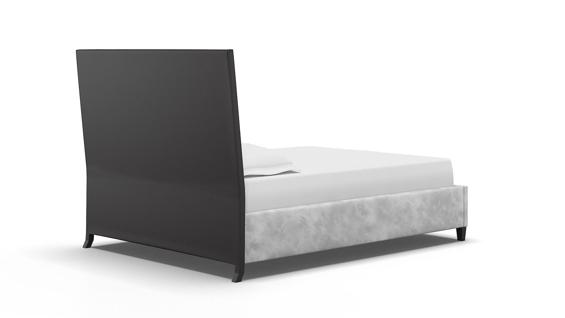 Hugo Terrain Pearl Bed espresso legs 4